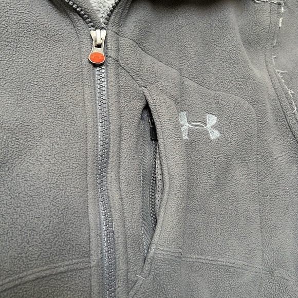 LIKE NEW Under Armour Sherpa lined Fleece jacket - Picture 5 of 9
